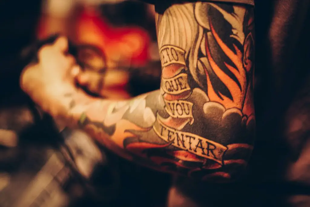What to wear when getting a spine tattoo
